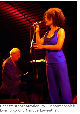 Hchste Konzentration im Zusammenspiel: Lyambiko und Marque Lowenthal.