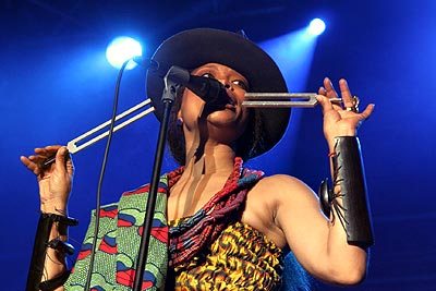 Eingestimmt - die Badu auf dem Stimmenfestival in Lörrach.