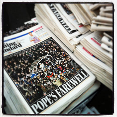 Auch das ist Straßenkunst: die kostenlose Abendzeitung ''Evening Standard''.