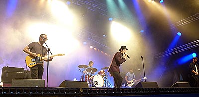 Maxïmo Park auf der Bühne.