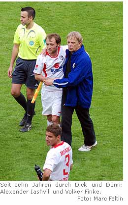 Seit zehn Jahren durch Dick und Dünn: Alexander Iashvili und Volker Finke. (Foto: Marc Faltin)