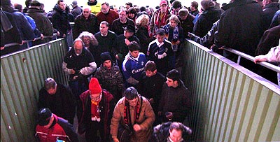 Buntes Publikum in gelassener Eintracht